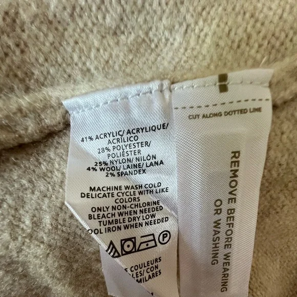 Tommy Hilfiger vest in size Medium - Picture 4 of 4